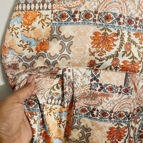 Nicole Miller New York | Women's Multicolor V-Neck Blouse Top (Size 1X) - Picture 5 of 11